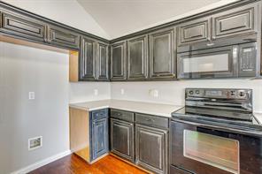 400 Bretts Way - Photo 10