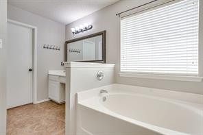 400 Bretts Way - Photo 20