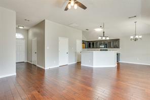 400 Bretts Way - Photo 3