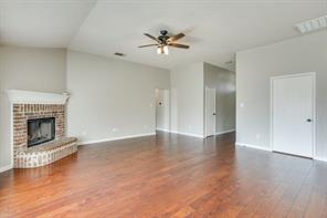 400 Bretts Way - Photo 4
