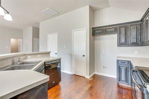 400 Bretts Way - Photo 9