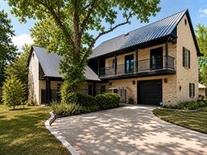 8903 Ravenswood Road - Photo 1