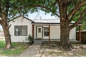 2203 Wesley Street - Photo 1