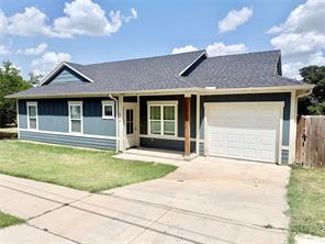 600 E Shepherd Street - Photo 1