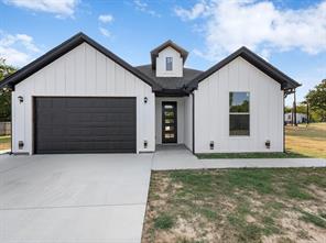 1119 20th Street - Photo 1