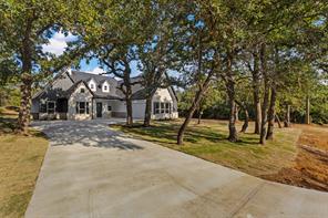 5609 Thousand Oaks Drive - Photo 1