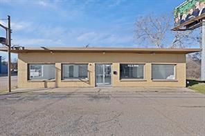 1123 N Main Street - Photo 1
