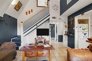 322 Hillcroft Drive - Photo 7