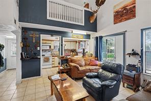 322 Hillcroft Drive - Photo 9