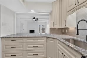 6020 E University Boulevard - Photo 6