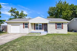 1707 Summit Street - Photo 1