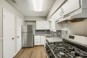 1707 Summit Street - Photo 9