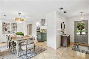 9812 Ravensway Drive - Photo 4