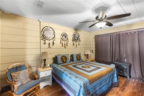 209 Pecan Street - Photo 17