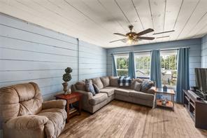 209 Pecan Street - Photo 18