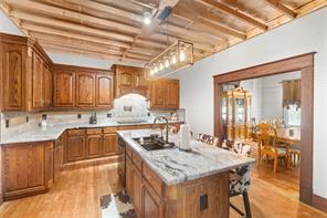 209 Pecan Street - Photo 4