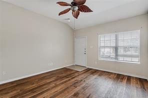 824 Walnut Street - Photo 3