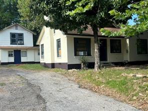 237 E Culver Street - Photo 1
