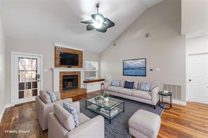 6840 Rochelle Drive - Photo 2