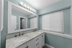 6840 Rochelle Drive - Photo 22