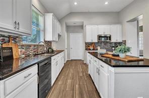 1601 Long Prairie Court - Photo 12