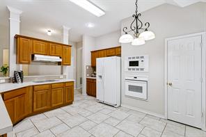 1609 Shadow Crest Drive - Photo 11