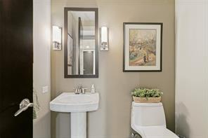 2600 W 7th Street - Photo 7