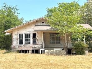 204 W Maple Street - Photo 1