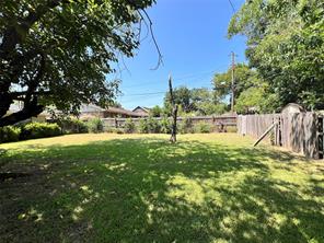1206 Crestwood Drive - Photo 11