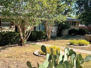 1206 Crestwood Drive - Photo 4