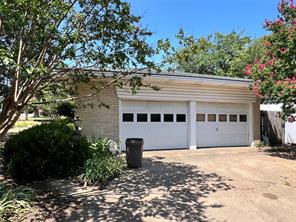 1206 Crestwood Drive - Photo 7
