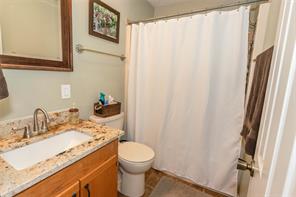 517 E Locust Street - Photo 19