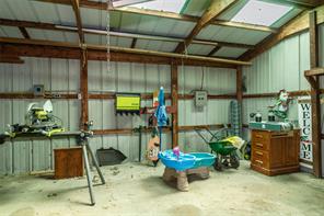 517 E Locust Street - Photo 29