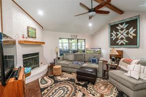 517 E Locust Street - Photo 4