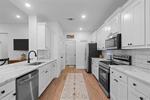 201 W South Street - Photo 9