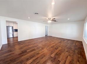 832 Central Drive - Photo 3