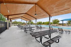 980 Burnett Drive - Photo 37
