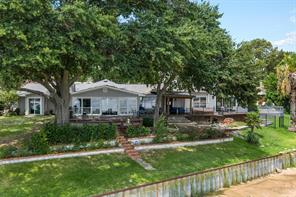 211 Lake Front Drive - Photo 5