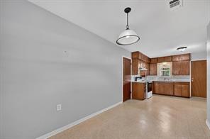 108 S Lakeview Drive - Photo 11