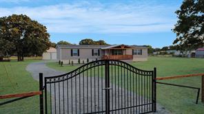 1800 County Road 2105 - Photo 2