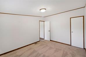 1800 County Road 2105 - Photo 28
