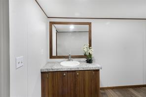 1800 County Road 2105 - Photo 32