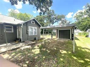 4619 Parrish Road - Photo 2
