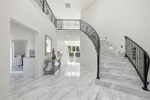 7725 Lakeview Circle - Photo 1