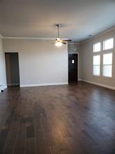 940 Parkside Drive - Photo 4