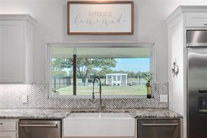 608 Bush Drive - Photo 11