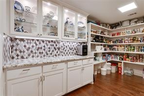 608 Bush Drive - Photo 14