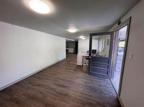1500 S Oak Avenue - Photo 5