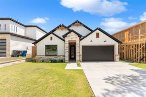 1334 E Kiest Boulevard - Photo 1