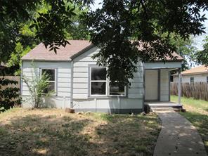 2705 Summer Avenue - Photo 1